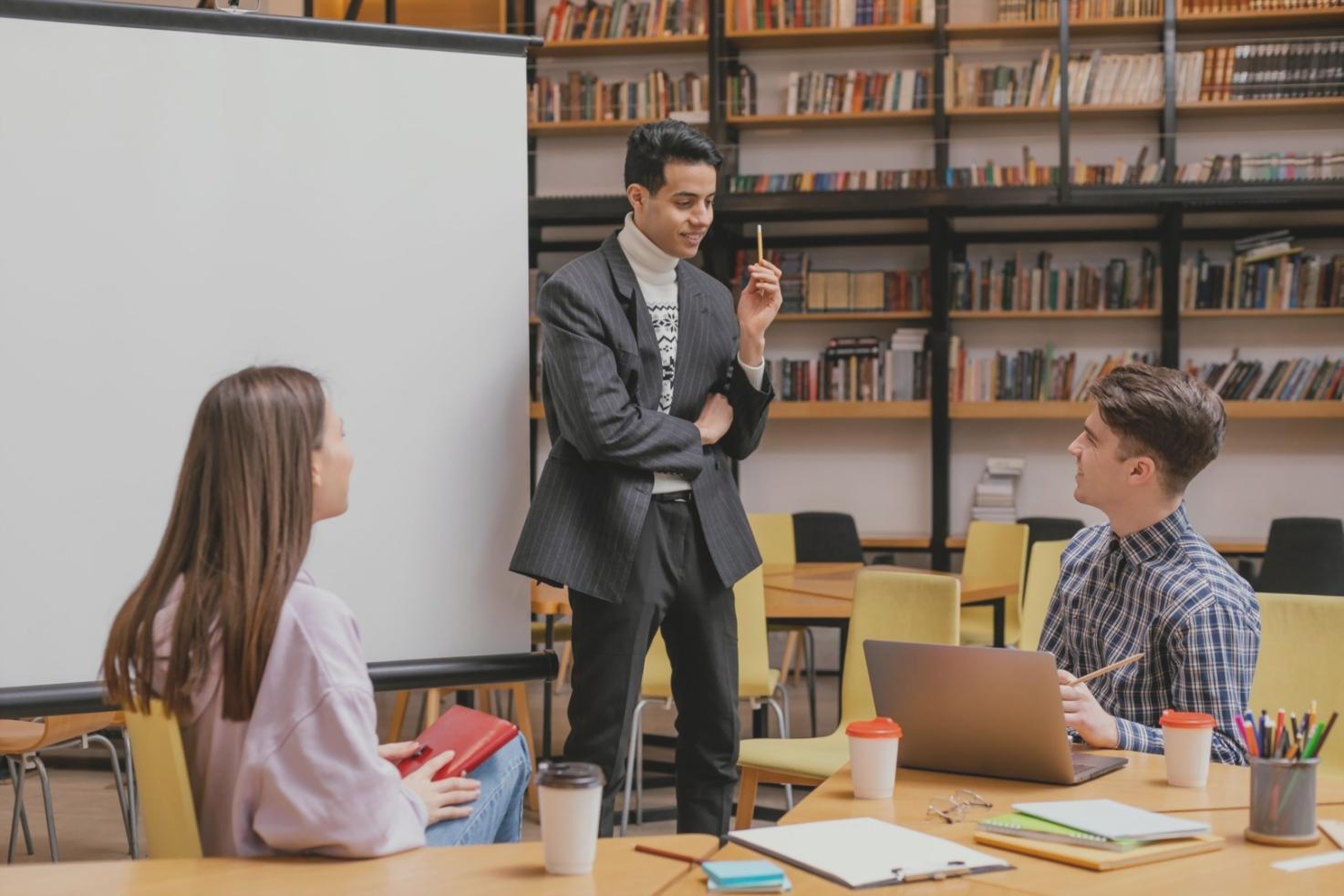 Bureau hirvanqesio avec vue sur Coffs Harbour